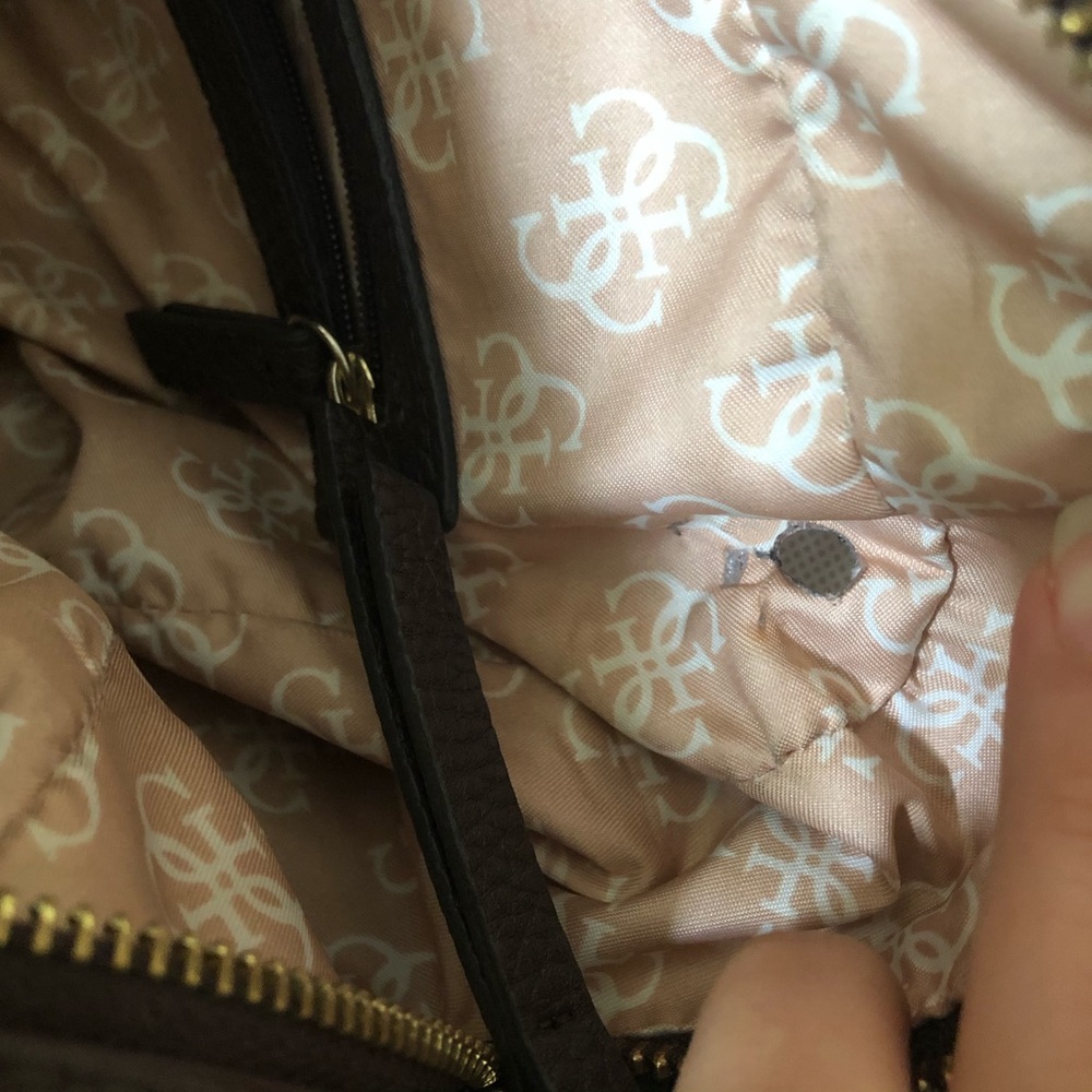 Guess Bag πΈ - Picture 6 of 8